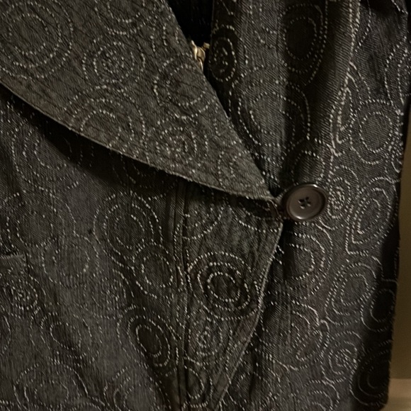 Samuel Dong long sleeve blazer for women. Size S - Picture 4 of 6